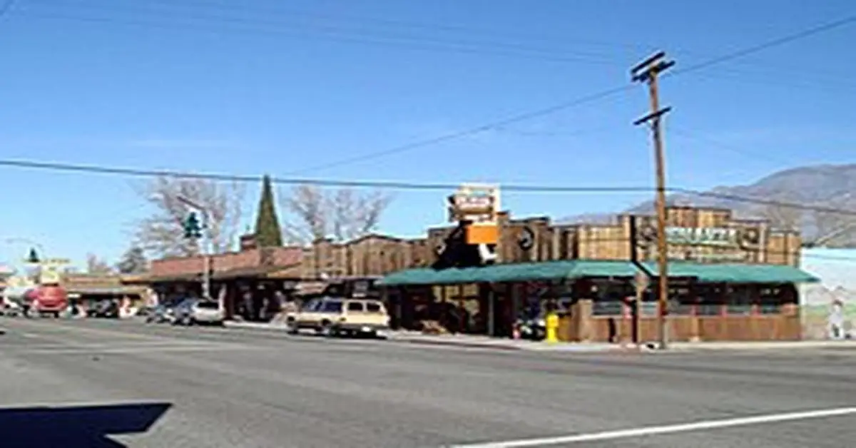 Lone Pine Station California